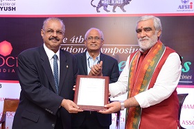 Dr. Muhammed Majeed, Founder & Chairman, Sami-Sabinsa Group receives the Shield of Honour for his Pioneering Research and Outstanding achievements in the Nutraceutical industry across the globe from Shri Ashwini Kumar Choubey, Hon’ble Minister for Health & Family Welfare, Govt. of India at the Assocham National Symposium on Nutraceuticals, Functional Food and Dietary Supplements in Delhi on 25th July 2018.