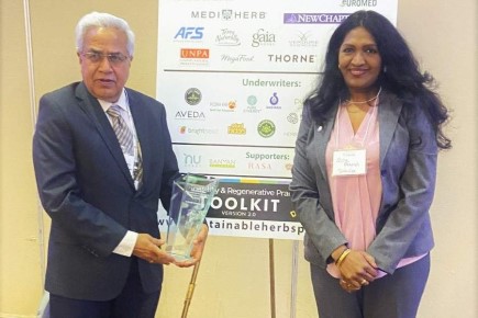 Sabinsa Corporation honored with Varro E. Tyler Commercial Investment in Phytomedicinal Research Award. Sabinsa's CEO, Ms. Asha Ramesh, and Dr. Kalyanam Nagabhushanam, President-R&D, received the honor from ABC Founder and Executive Director Mark Blumenthal.